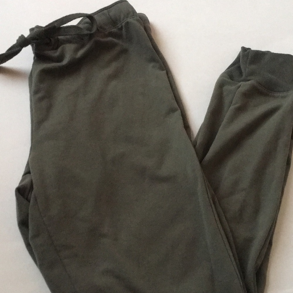 RUE21 Green joggers